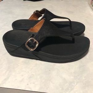 Black Fitflops size 6